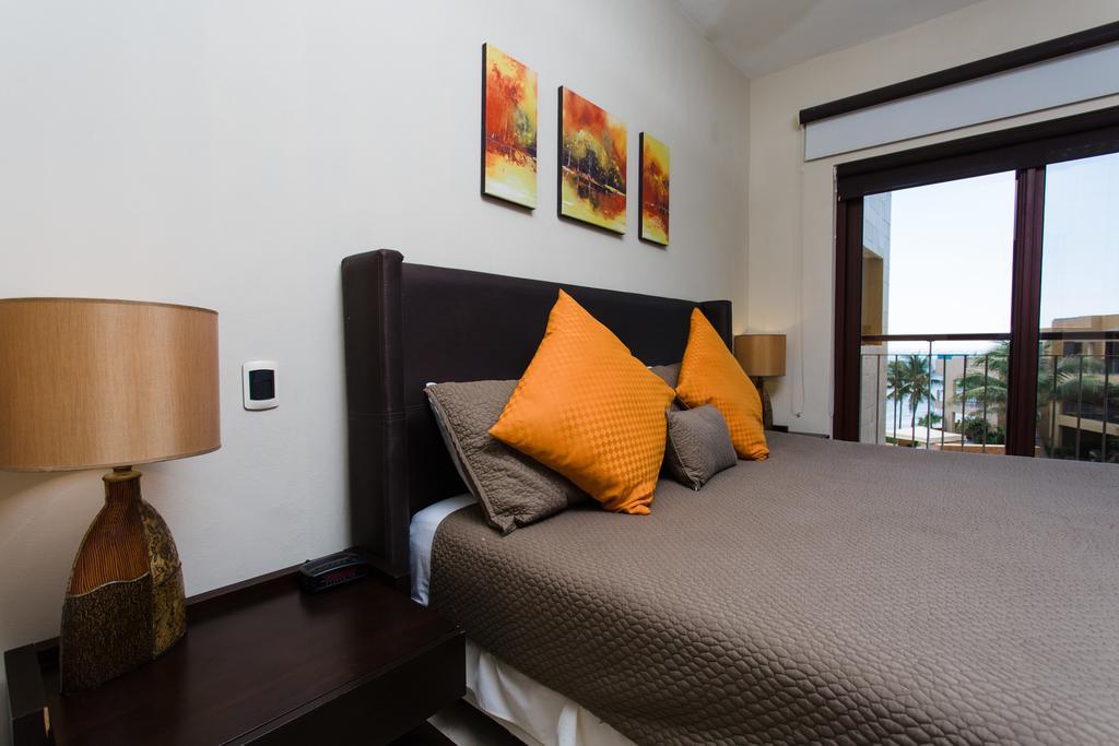 Oceanfront El Faro Surf 302 Apartman Playa del Carmen Kültér fotó